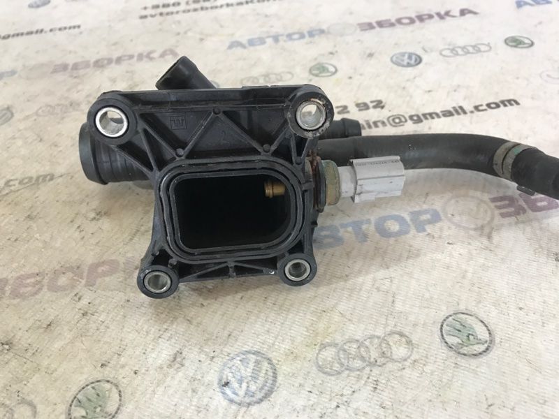 Штуцер системи охолодження CJ5E8K556BB Ford Edge
