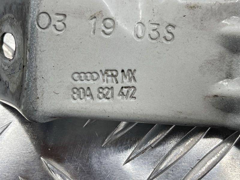 Кронштейн 80A821472 Audi Q5