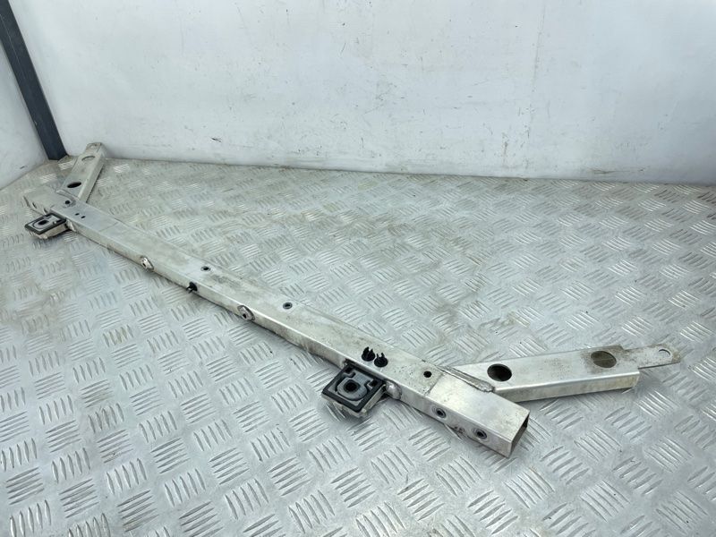 Поперечина 31425937 Volvo XC90
