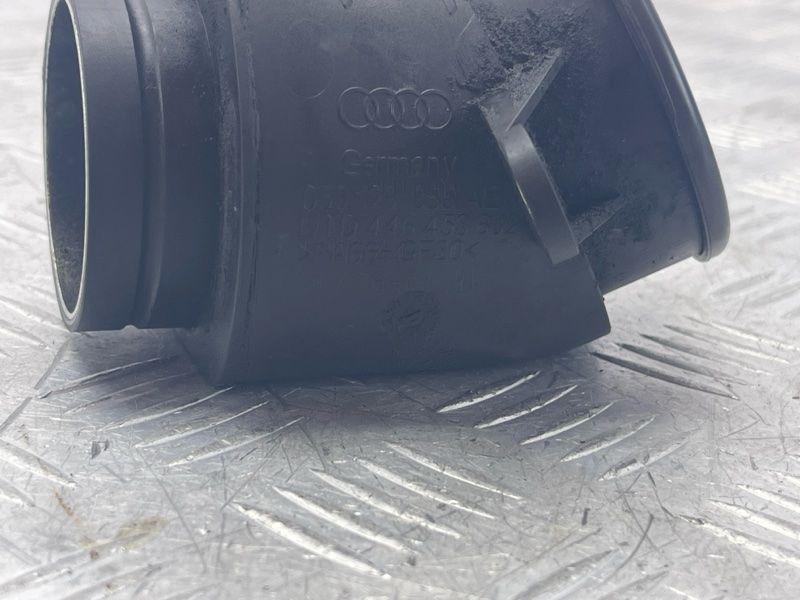 Патрубок 059129955ae Audi A6