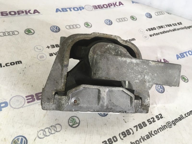 Опора / подушка двигуна 5N0199262K Volkswagen Passat