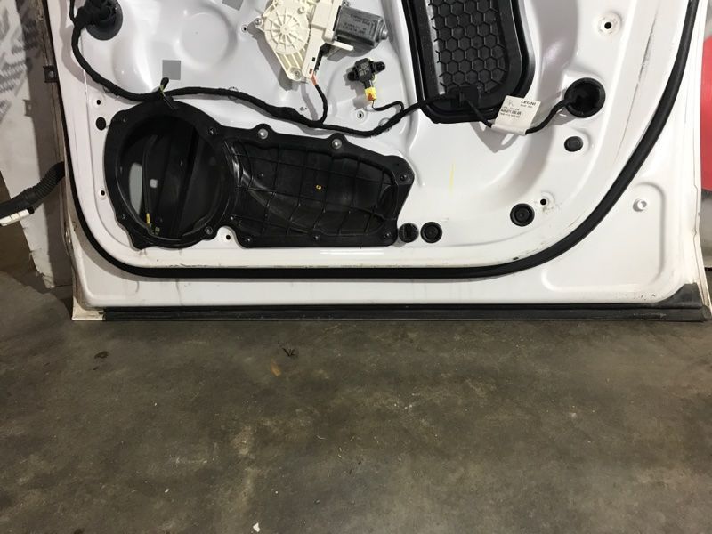 Двері 4G0831052 Audi A6