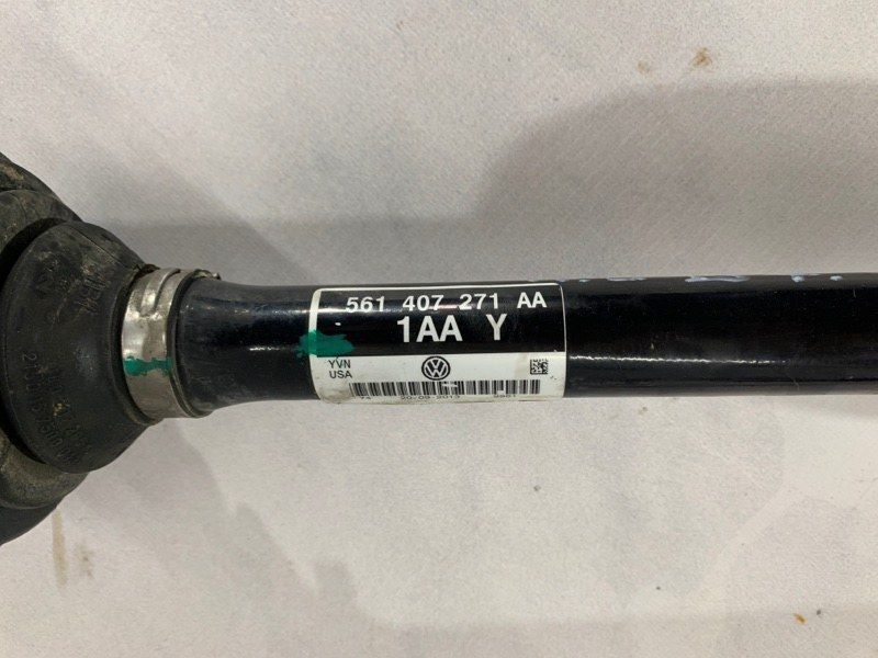 Піввісь 561407271AA Volkswagen Passat