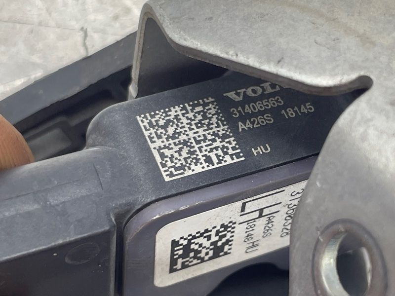 Датчик положення кузова 31360328 Volvo XC90