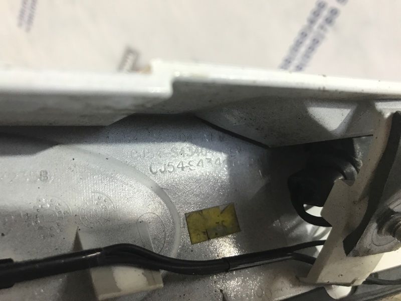 Накладка кришки багажника CJ54S43404CEW Ford Escape