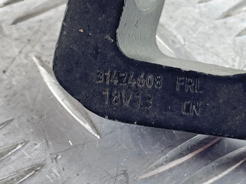 Петля двери 31424608 Volvo XC60