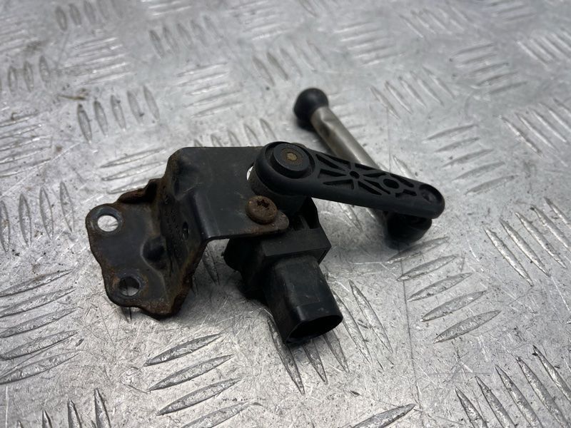Датчик положення кузова 1T0907503B Audi Q3