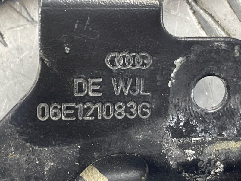 Трубопровід системи охолодження 06E121083G Audi Q7