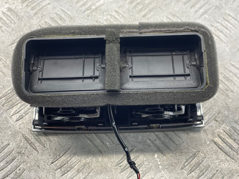 Дефлектор повітропроводу 4L0819203K3Q7 Audi Q7