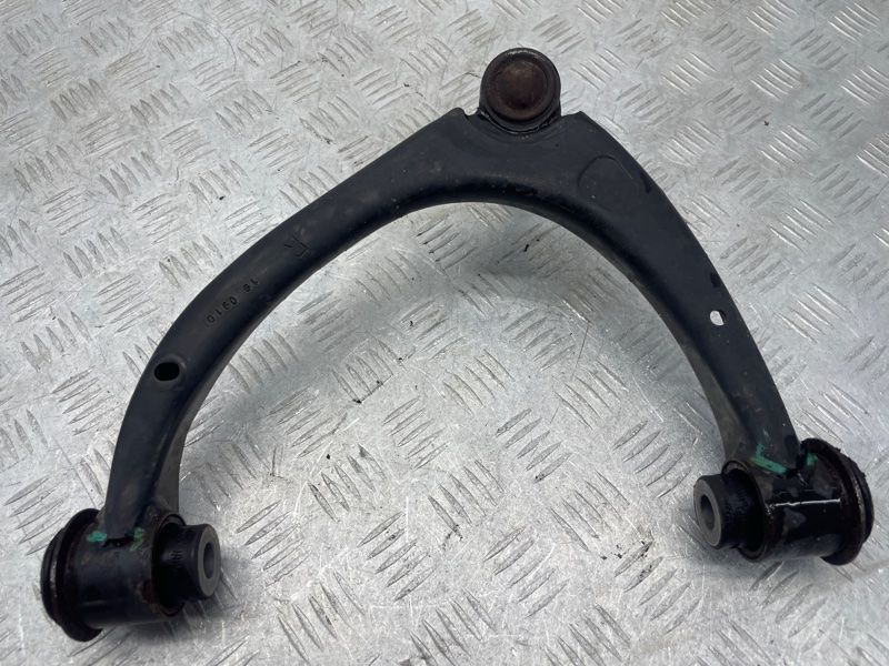 Рычаг передней подвески верхний 94772427 Chevrolet Colorado