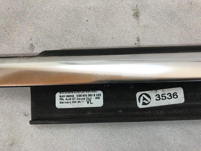 Молдинг / ущільнювач пазу скла (хром) 4G8853283B2ZZ Audi A7
