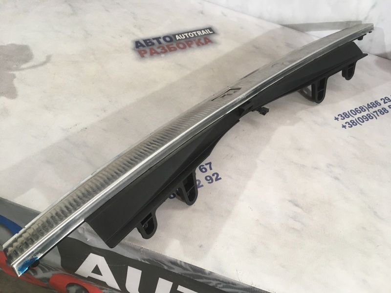 Накладка багажника 4L0864483 Audi Q7