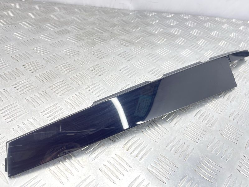 Накладка двери 4M0837902 Audi Q7