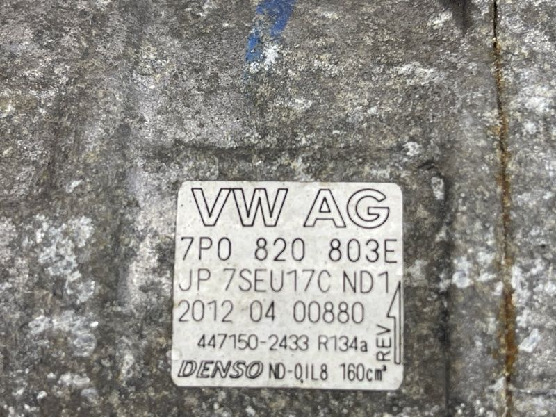 Компрессор кондиционера 7P0820803E Audi Touareg Audi Q7
