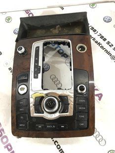 Накладка центральної консолі 4L0864261E1B4 Audi Q7