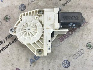 Мотор стеклоподъемника 8K0959802A Audi Q7