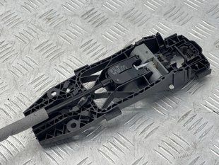 Кронштейн ручки 5N0839885H Volkswagen Tiguan
