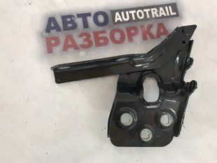 Петля капота 7P6823302 Volkswagen Touareg