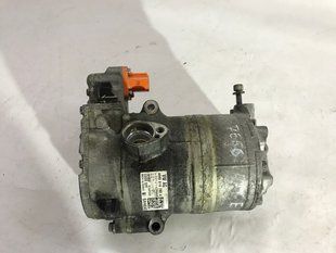 Компресор кондиціонера 4M0816797A Audi Q7