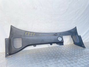 Водовідвідний щиток 31271658 Volvo XC60