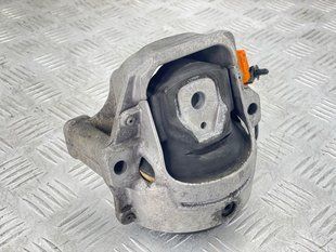 Опора / Подушка двигателя 8R0199381Q Audi Q5