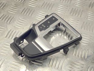 Накладка 80B713111CMNC Audi Q5