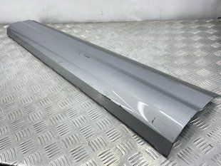 Накладка дверей 4M0853959G Audi Q7