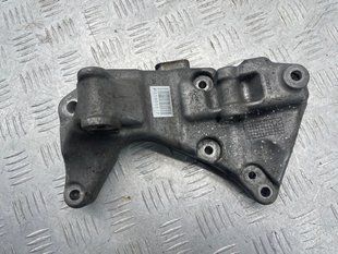 Кронштейн генератора 31401517 Volvo XC60