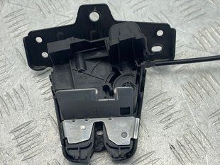 Замок кришки багажника 31484699 Volvo XC90