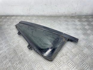 Бічне скло дверей 31352995 Volvo XC90