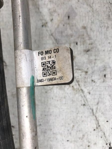 Трубка кондиціонера DA8319A834CC Ford Flex