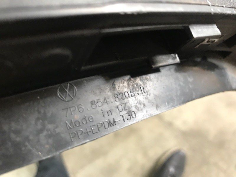 Расширитель / накладка арки крыла 7P6854820B Volkswagen Touareg