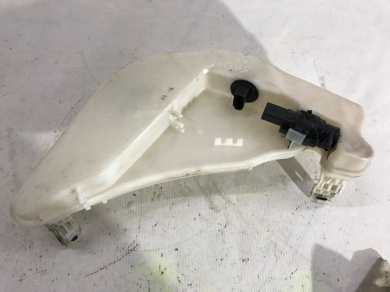 Бачок омивача скла 4G8955451E Audi A6