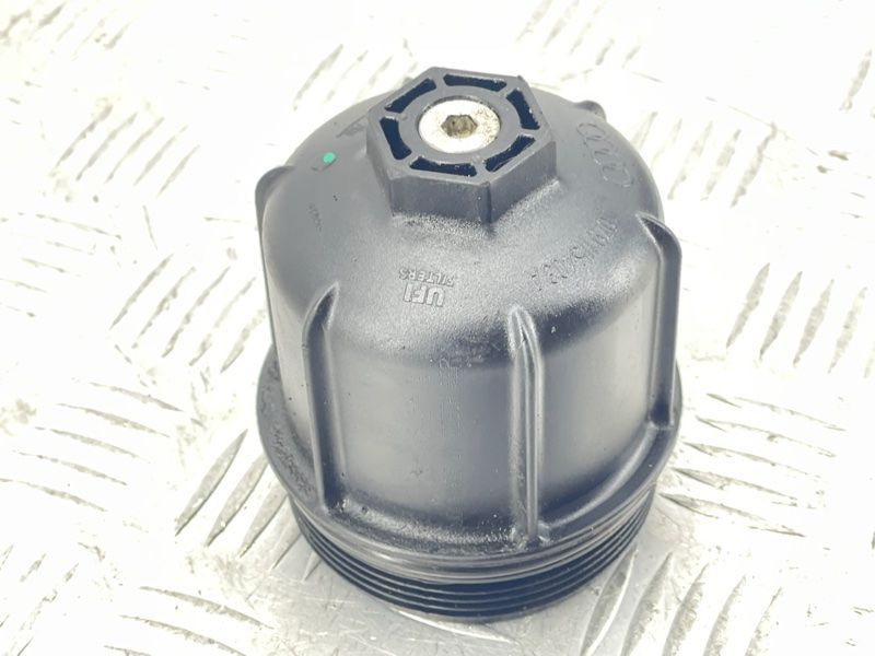 Корпус масляного фильтра 079115403A Audi S7