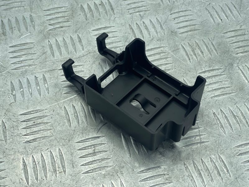 Кронштейн блоку керування 4G0907366 Audi A6