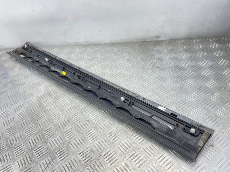 Накладка двери 8R0853959L Audi Q5