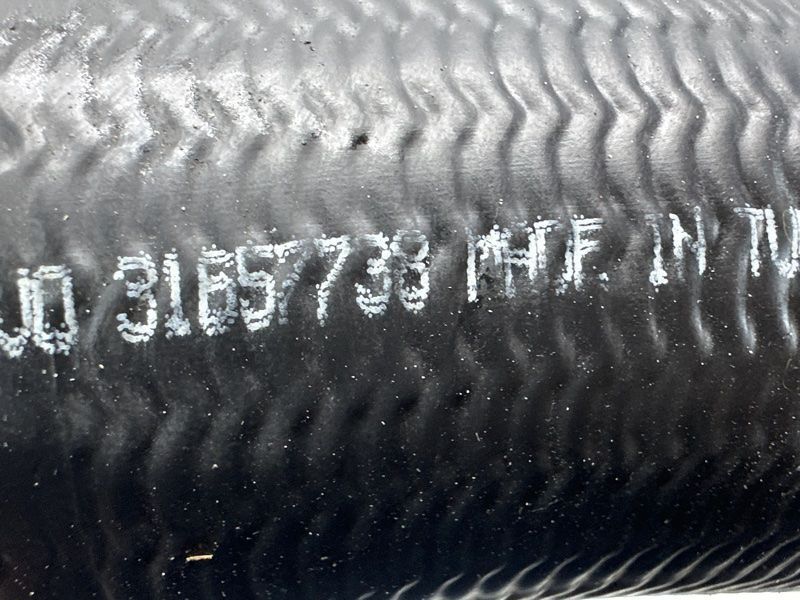 Патрубок інтеркулера 31657738 Volvo XC60