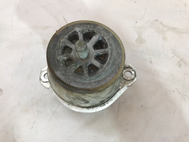 Опора / Подушка двигателя 7P6199131 Volkswagen Touareg