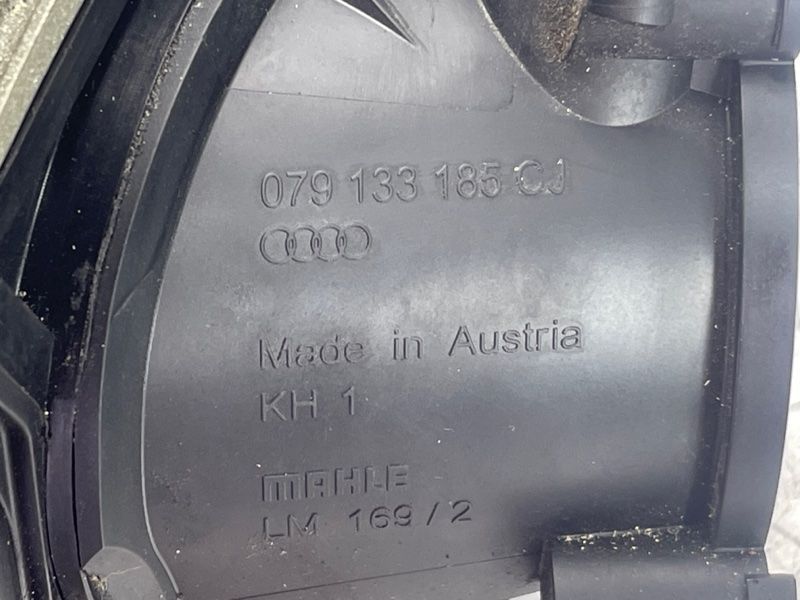Колектор впускний 079133185CJ Audi A8