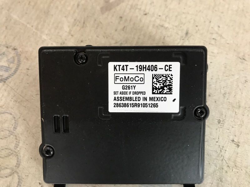 Камера асистента зміни смуги руху KT4T19H406CE Ford Edge