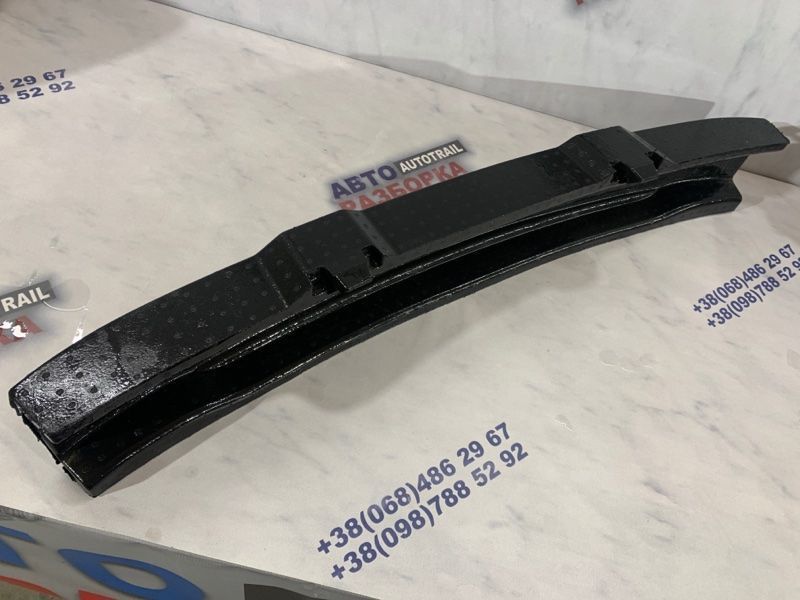 Aбсорбер заднього бампера 561807251 Volkswagen Passat