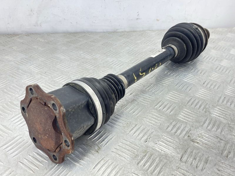 Піввісь 4M0407271D Audi Q7