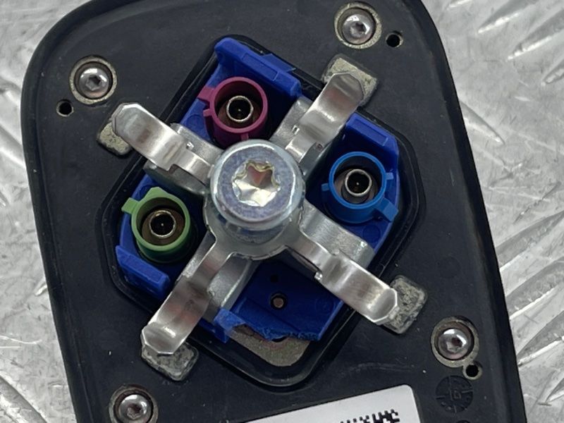 Антена на дах 4G0035503K Audi A6 Audi A4 Allroad, Audi A6, Audi A7, Audi Q3, Audi RS5, Audi RS7, Audi S6, Audi S7, Audi TT, Audi TTS