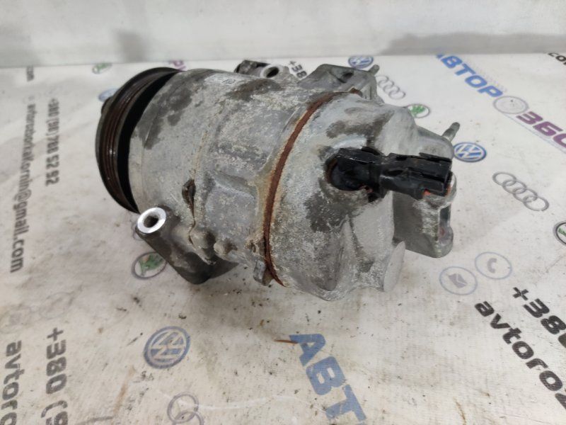 Компрессор кондиционера DG9H19D629CD Ford Fusion