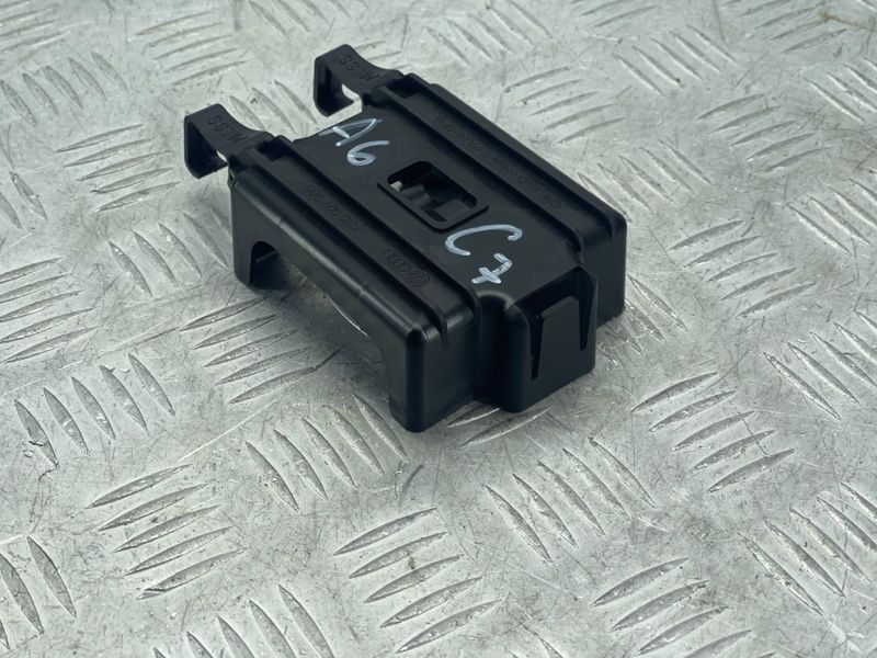 Кронштейн блоку керування 4G0907366 Audi A6