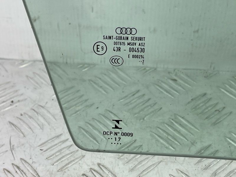 Скло дверей Audi Q5