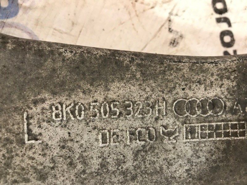 Важіль задньої підвіски поперечний верхній лівий 8K0505323H Audi A7 Audi A4, Audi A4 Allroad, Audi A5, Audi A6, Audi A7, Audi A8, Audi Q5, Audi RS5, Audi RS7, Audi S4, Audi S5, Audi S6, Audi S7, Audi S8, Audi SQ5