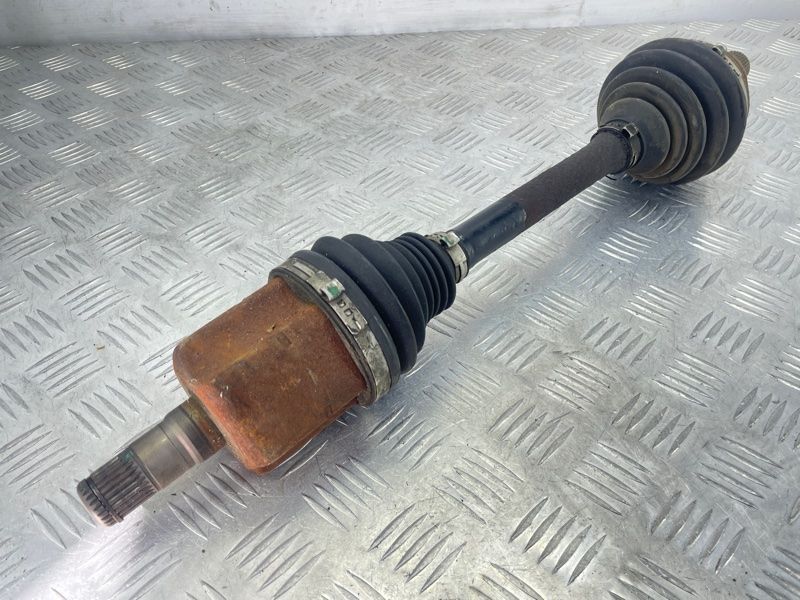 Піввісь 5N0407761N Volkswagen Tiguan