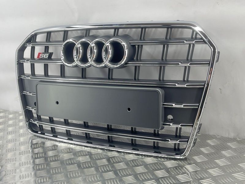 Решітка радіатора 4G0853651BK Audi S6