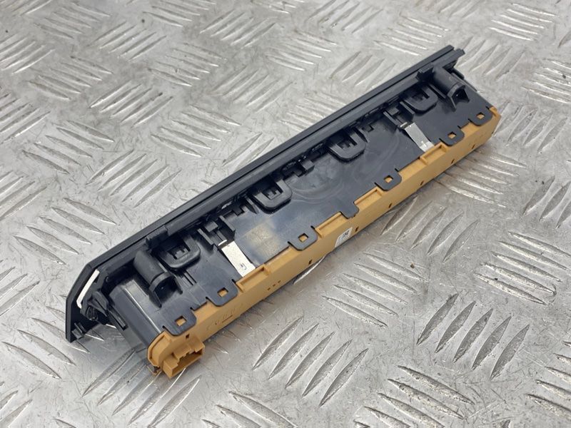 Блок кнопок центральной консоли 4M0925301L Audi Q7